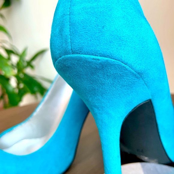 HOST PICK - 4" Blue Suede Stilettos by Guess. Size 7. Excellent Condition - Picture 5 of 14